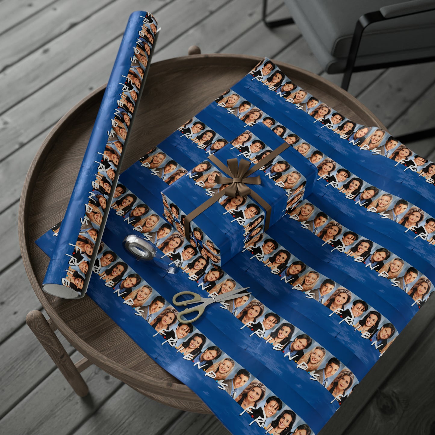 FRIENDS cast TV Show Birthday Gift Wrapping Paper Holiday