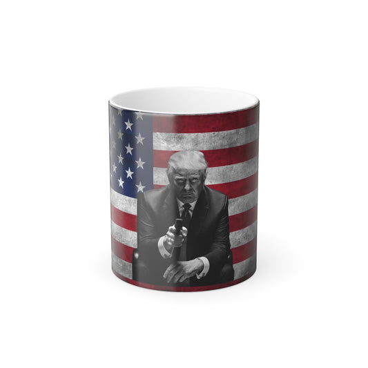 Farbverwandelnder Trump mit Pistole 2A, amerikanische Flagge, wärmereagierend, siehe Bilder, Kaffeetasse, 325 ml